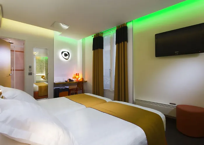 Отель Wyld Saint Germain 3*