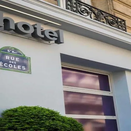 Wyld Saint Germain 3* パリ